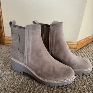 Dolce Vita Huey tan bootie-Never worn! SZ 9M